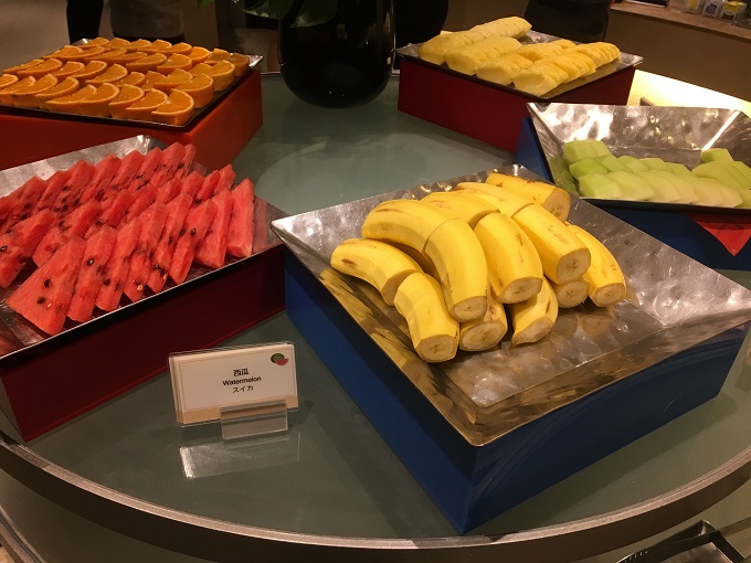 ホテル ロイヤルニッコー台北 朝食 フルーツ