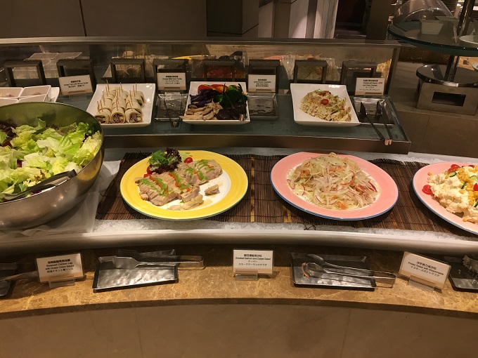ホテル ロイヤルニッコー台北 朝食 サラダ